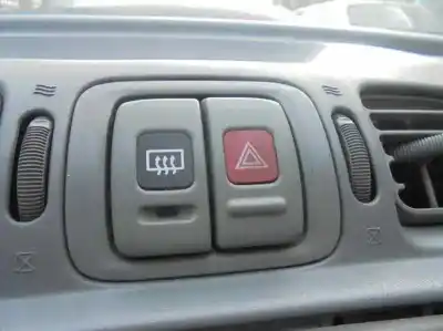 Sloopvoertuig nissan micra (k11) elegance van het jaar 1999 aangedreven cg13
