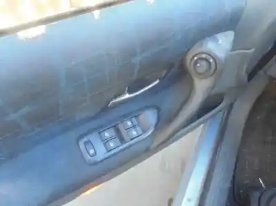 Здавання транспортного засобу renault laguna ii (bg0) expression року 2002 потужний f9q t7