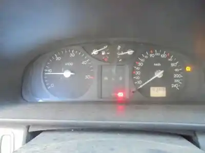 Здавання транспортного засобу renault laguna ii (bg0) expression року 2002 потужний f9q t7
