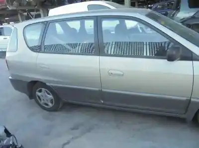 Здавання транспортного засобу kia carens 1.8 monovolumen року 2000 потужний g/tb