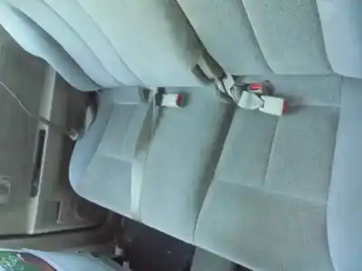 Здавання транспортного засобу kia carens 1.8 monovolumen року 2000 потужний g/tb
