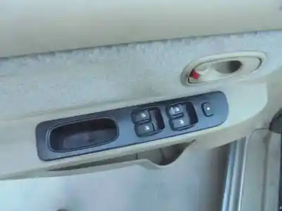 Здавання транспортного засобу kia carens 1.8 monovolumen року 2000 потужний g/tb