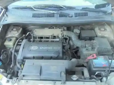 Здавання транспортного засобу kia carens 1.8 monovolumen року 2000 потужний g/tb