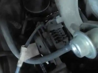 Здавання транспортного засобу kia carens 1.8 monovolumen року 2000 потужний g/tb