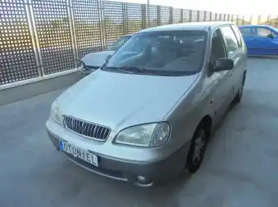 Здавання транспортного засобу kia carens 1.8 monovolumen року 2000 потужний g/tb