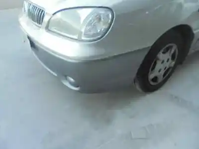 Здавання транспортного засобу kia carens 1.8 monovolumen року 2000 потужний g/tb