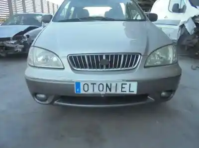 Здавання транспортного засобу kia carens 1.8 monovolumen року 2000 потужний g/tb