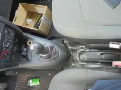 Здавання транспортного засобу renault clio ii fase ii (b/cb0) 1.5 dci diesel 64 cv / 47 kw року 2007 потужний k9k 17