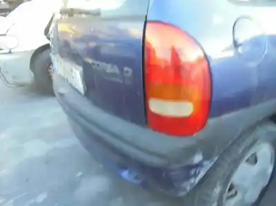 Véhicule à la ferraille opel corsa b swing de l'année 1996 alimenté x17d