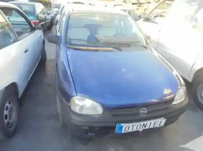 Véhicule à la ferraille opel corsa b swing de l'année 1996 alimenté x17d