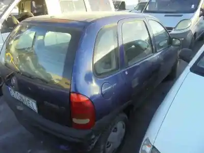 Véhicule à la ferraille opel corsa b swing de l'année 1996 alimenté x17d
