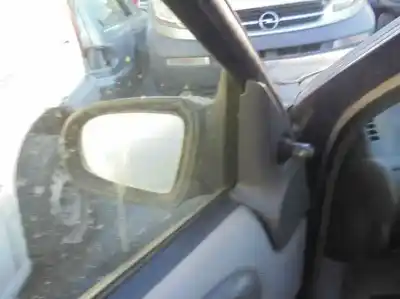 Véhicule à la ferraille opel corsa b swing de l'année 1996 alimenté x17d