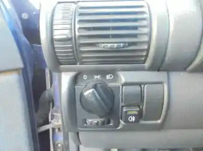 Véhicule à la ferraille opel corsa b swing de l'année 1996 alimenté x17d