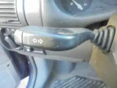 Véhicule à la ferraille opel corsa b swing de l'année 1996 alimenté x17d