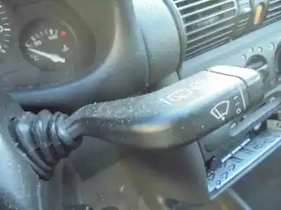 Véhicule à la ferraille opel corsa b swing de l'année 1996 alimenté x17d