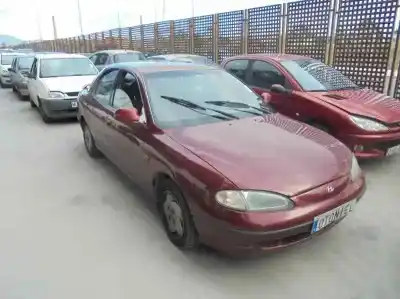 Veículo de Sucata HYUNDAI LANTRA BERLINA (RD) 1.6 GLS do ano 1997 alimentado G 4GR