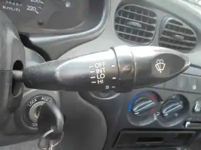 Veículo de Sucata hyundai lantra berlina (rd) 1.6 gls do ano 1997 alimentado g 4gr