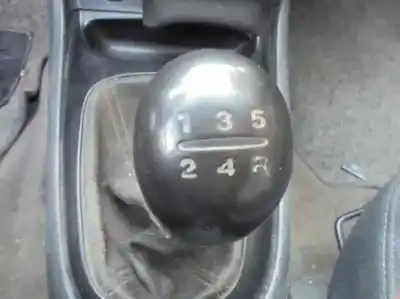 Veículo de Sucata hyundai lantra berlina (rd) 1.6 gls do ano 1997 alimentado g 4gr