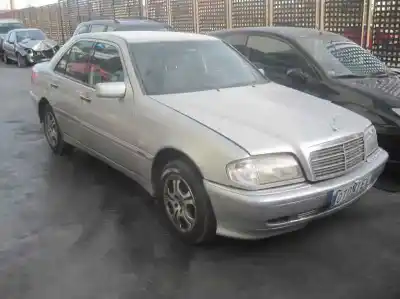 Здавання транспортного засобу MERCEDES-BENZ CLASE C (W202) BERLINA 250 TD (202.128) року 1997 потужний 605960