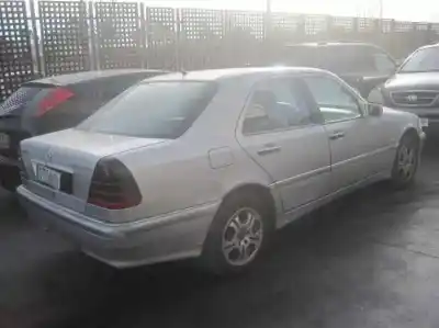 Здавання транспортного засобу mercedes-benz clase c (w202) berlina 250 td (202.128) року 1997 потужний 605960