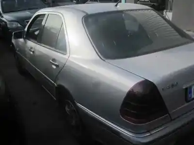 Здавання транспортного засобу mercedes-benz clase c (w202) berlina 250 td (202.128) року 1997 потужний 605960