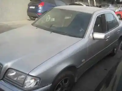 Здавання транспортного засобу mercedes-benz clase c (w202) berlina 250 td (202.128) року 1997 потужний 605960