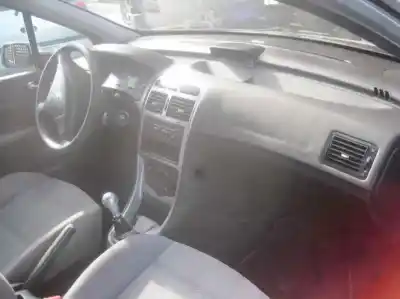 Здавання транспортного засобу peugeot 307 (s1) xr clim року 2003 потужний rhy