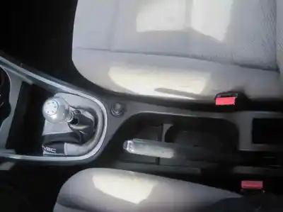 Здавання транспортного засобу peugeot 307 (s1) xr clim року 2003 потужний rhy
