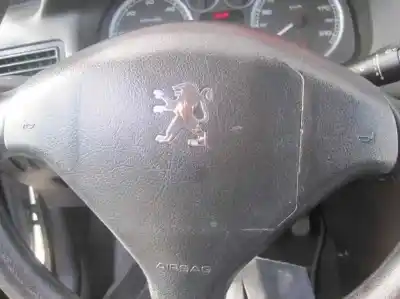 Здавання транспортного засобу peugeot 307 (s1) xr clim року 2003 потужний rhy