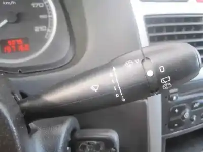 Здавання транспортного засобу peugeot 307 (s1) xr clim року 2003 потужний rhy