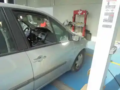 Здавання транспортного засобу renault scenic ii confort dynamique року 2005 потужний k9k p7