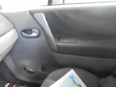 Здавання транспортного засобу renault scenic ii confort dynamique року 2005 потужний k9k p7