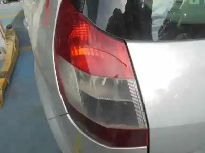 Здавання транспортного засобу renault scenic ii confort dynamique року 2005 потужний k9k p7