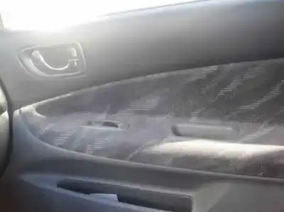 Véhicule à la ferraille mitsubishi                                         galant berlina (ea0)                                                                                                                                                                                                                                       2400 gls                                                                                                                                                                                                                                                   de l'année 2000 alimenté 4g64