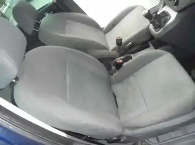 Здавання транспортного засобу ford focus c-max (cap) ambiente (d) року 2004 потужний g8da