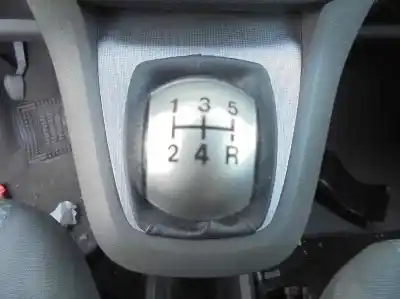 Здавання транспортного засобу ford focus c-max (cap) ambiente (d) року 2004 потужний g8da