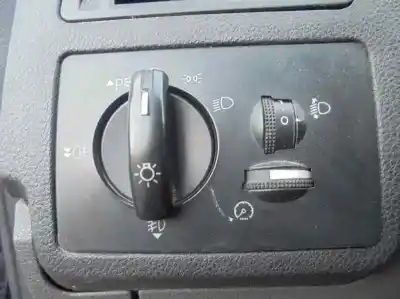Здавання транспортного засобу ford focus c-max (cap) ambiente (d) року 2004 потужний g8da