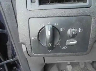 Здавання транспортного засобу ford focus c-max (cap) ambiente (d) року 2004 потужний g8da