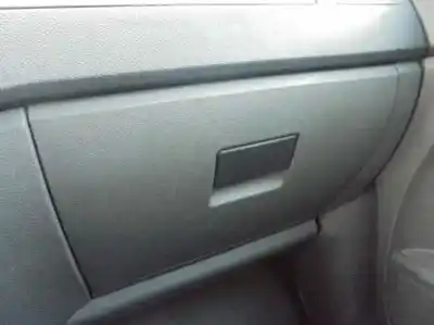 Здавання транспортного засобу ford focus c-max (cap) ambiente (d) року 2004 потужний g8da