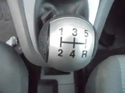 Здавання транспортного засобу ford focus c-max (cap) ambiente (d) року 2004 потужний g8da