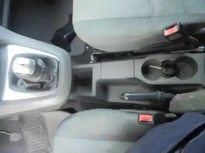 Здавання транспортного засобу ford focus c-max (cap) ambiente (d) року 2004 потужний g8da