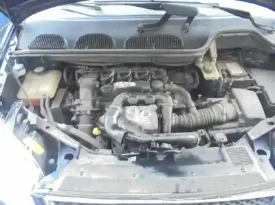 Здавання транспортного засобу ford focus c-max (cap) ambiente (d) року 2004 потужний g8da