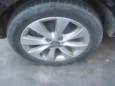 Véhicule à la ferraille opel corsa d ´´111 years´´ de l'année 2012 alimenté a12xer