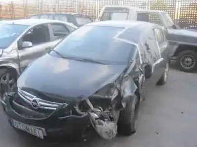 Véhicule à la ferraille opel corsa d ´´111 years´´ de l'année 2012 alimenté a12xer