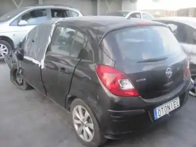 Véhicule à la ferraille opel corsa d ´´111 years´´ de l'année 2012 alimenté a12xer