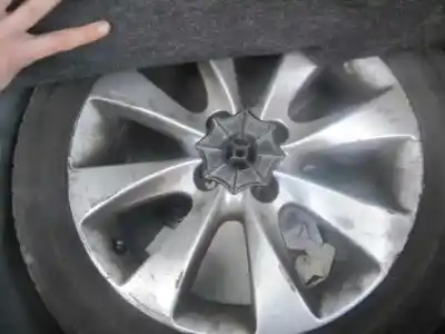 Véhicule à la ferraille opel corsa d ´´111 years´´ de l'année 2012 alimenté a12xer