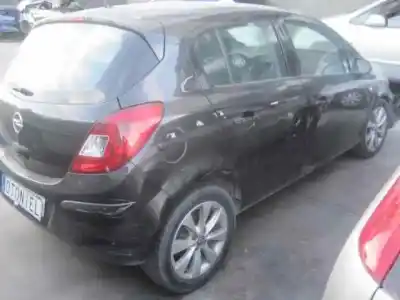 Véhicule à la ferraille opel corsa d ´´111 years´´ de l'année 2012 alimenté a12xer