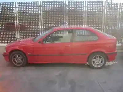 Vehicul casat bmw serie 3 compacto (e36) 316i al anului 2000 alimentat 194e1