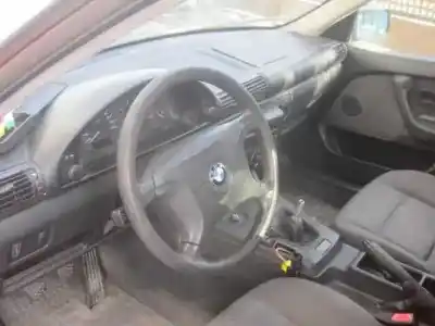 Vehicul casat bmw serie 3 compacto (e36) 316i al anului 2000 alimentat 194e1