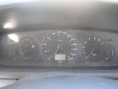 Здавання транспортного засобу citroen c5 berlina 2.0 16v cat (rfn / ew10j4) року 2002 потужний rfn